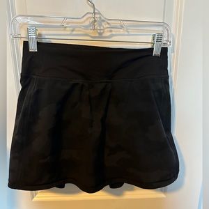 Lulu Lemon tennis skirt size 2 tall